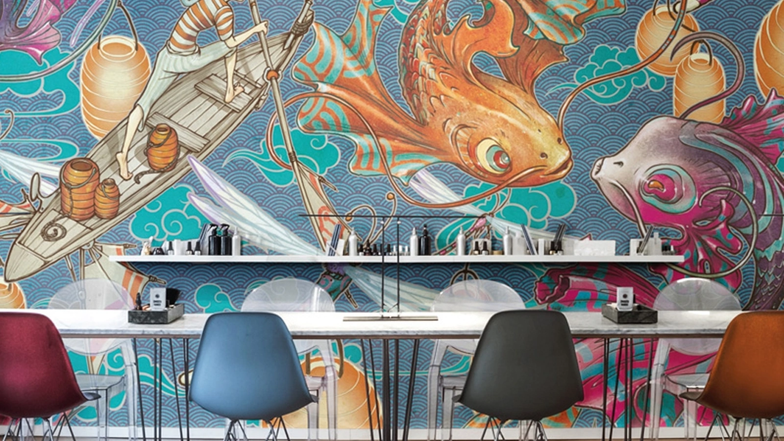 Carta da parati con illustrazione orientale Silent Sky di Inkiostro Bianco