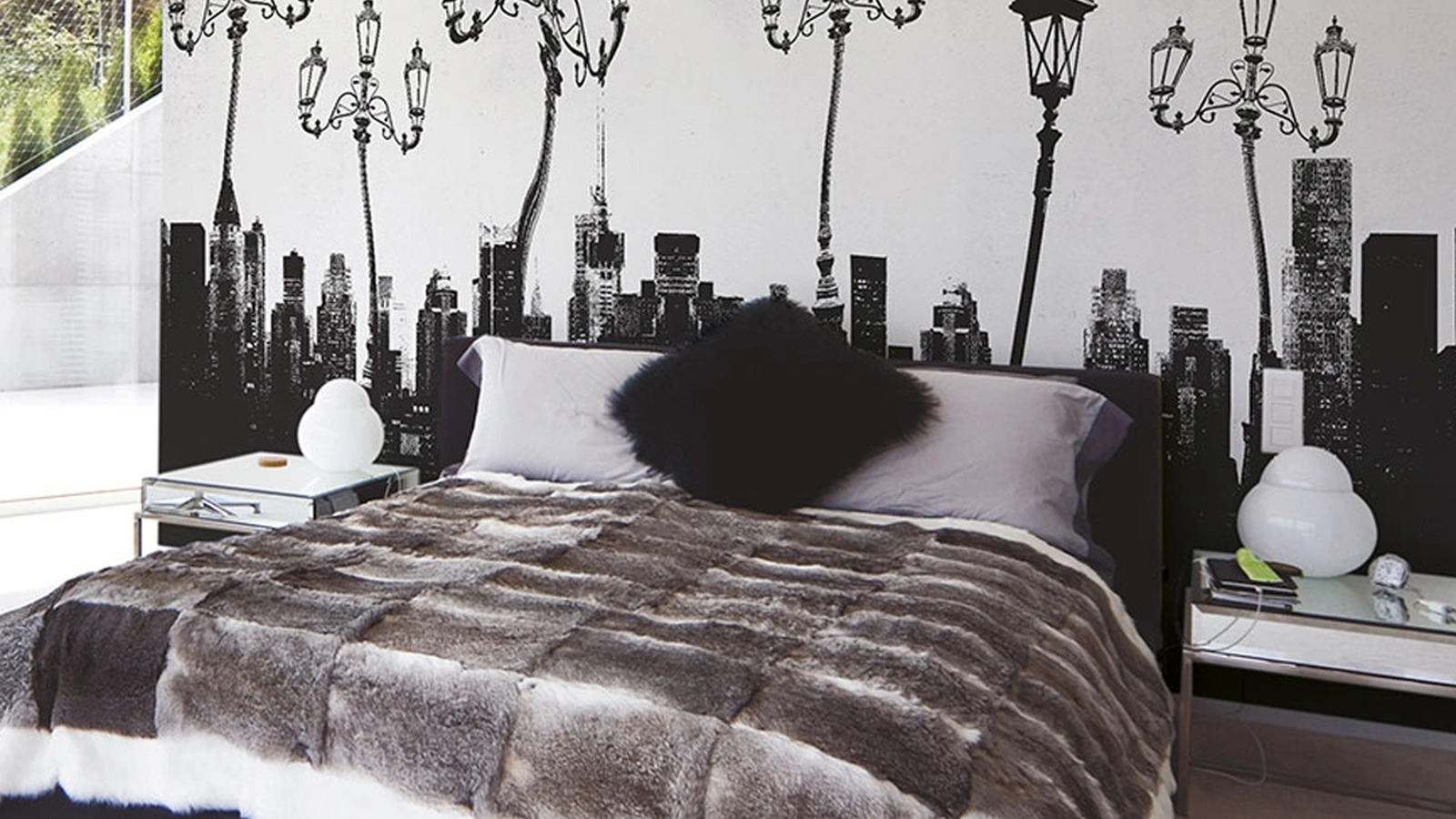 Carta da parati monocromatica urban style Sky Lamps di Inkiostro Bianco