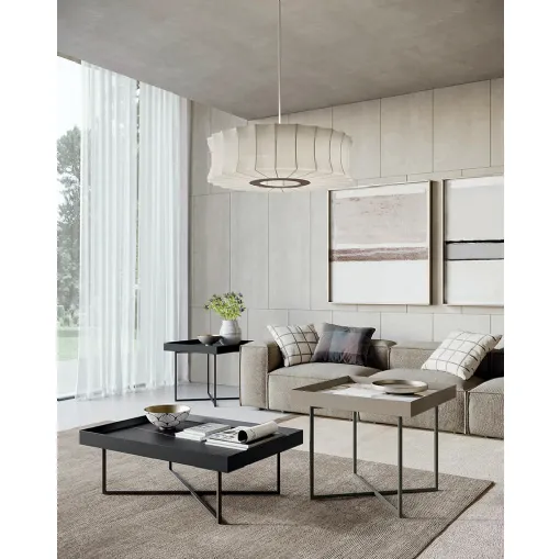 Tavolino Slash con top in gres e base in metallo di Dall'Agnese