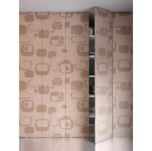 Armadio Ante Battenti 02 rivestito con carta da parati di Pozzi Armadi