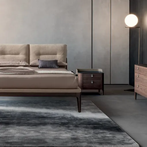 Gruppo notte Settanta dalle linee arrotondate in legno di Dall'Agnese