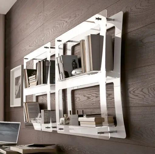 Libreria sospesa in plexiglass Venus di Ponti Terenghi