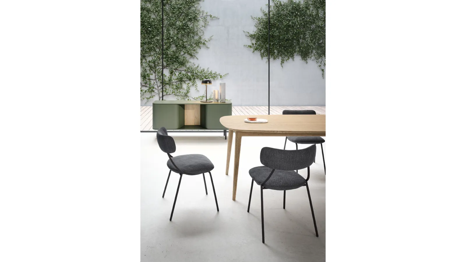 Madia Bay in laccato opaco di Novamobili