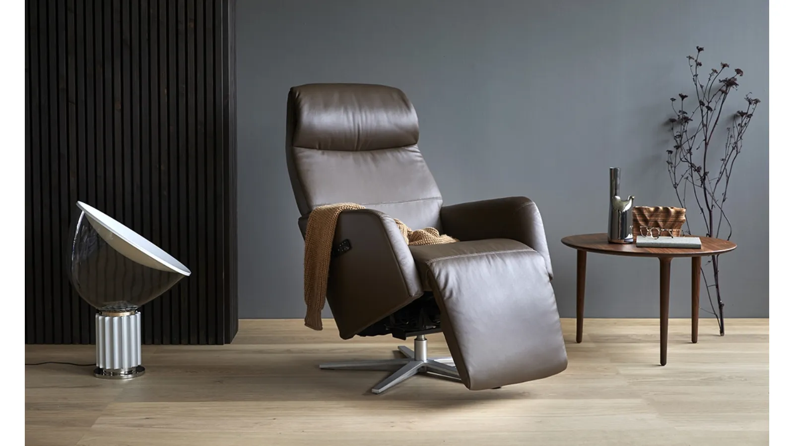 Poltrona relax in pelle dal design raffinato ed elegante Scott di Stressless