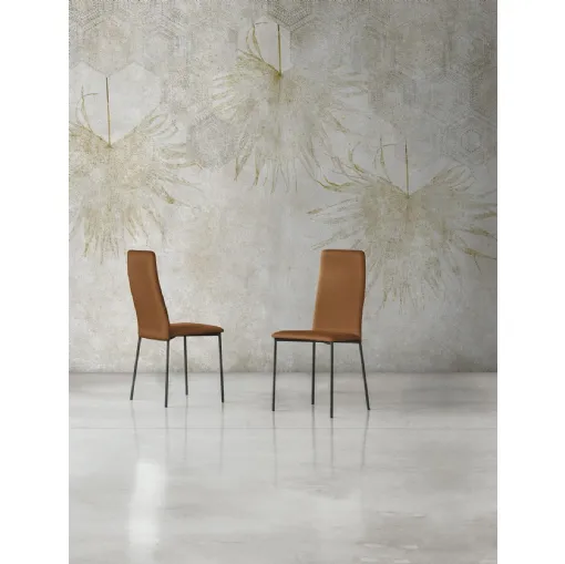 Sedia rivestita in pelle Gaia di Sedit