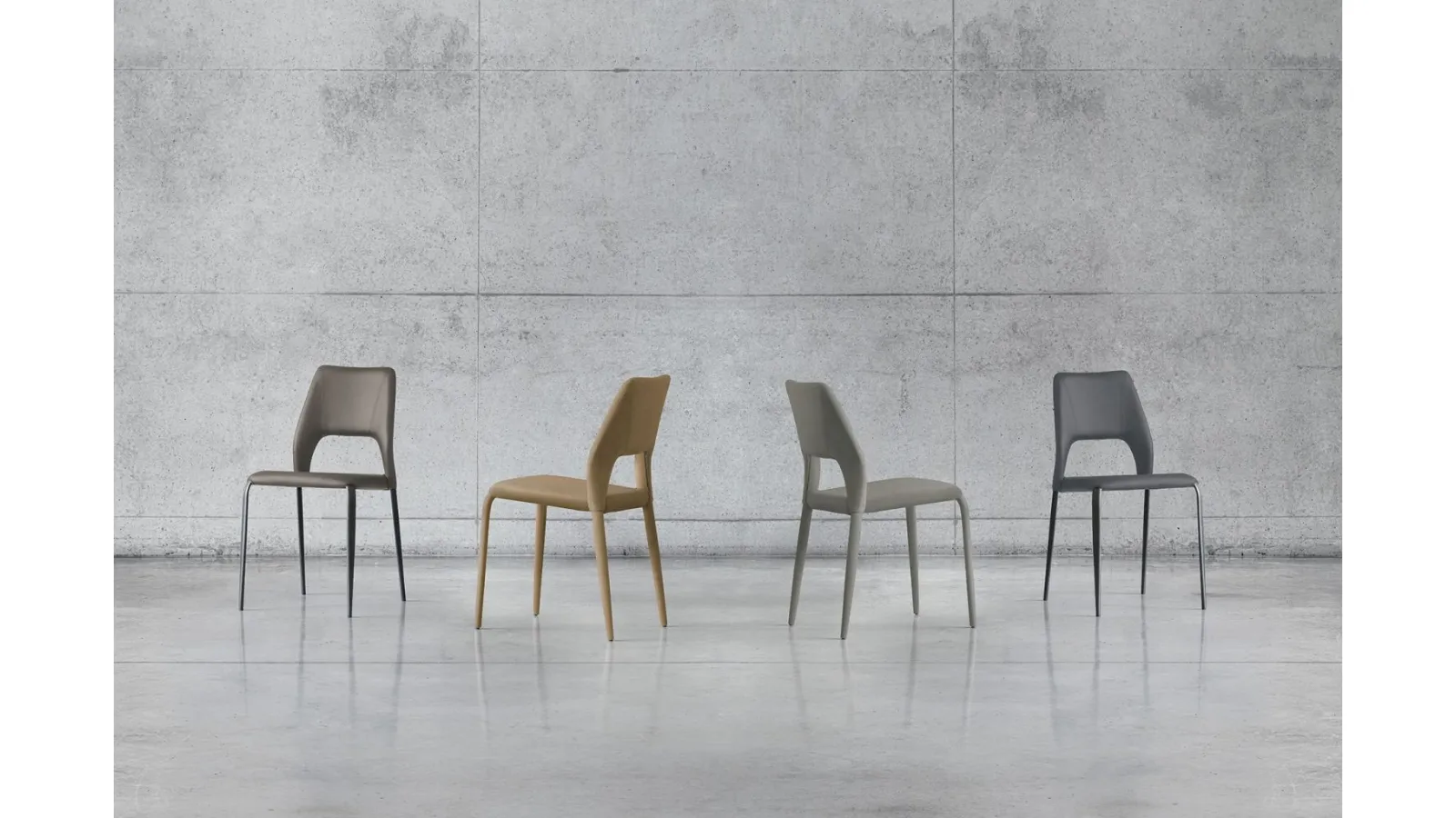 Sedia Vittoria in ecopelle o econabuk di Sedit