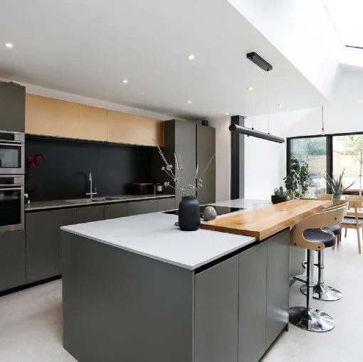 Cucina Moderna D23 in laccato Muschio di Doimo Cucine