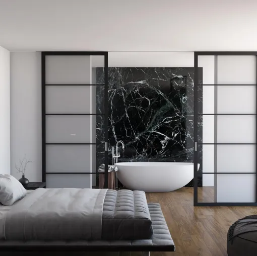 Porta per interni scorrevole Flat F5 in legno e vetro di Foa