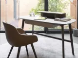 Scrittoio in legno con cassetto e alzatina in laccato opaco Match Calligaris