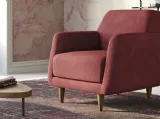 Tappeto di design Fantasia dalle eleganti tonalità rosate di Doimo Salotti