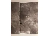 Porta per interni Vitra Battente Gaudi Stone di Henry Glass