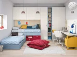 Cameretta a ponte con due letti e scrivania doppia Kids space 20 di Nidi