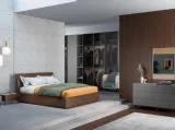 Letto in melaminico Noce con testiera arcuata Bend di Novamobili