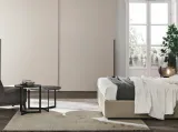 Letto Dafne in ecopelle con contenitore di Tomasella
