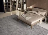 Letto in tessuto con struttura in legno semplice ed essenziale con testiera lievemente arcuata Elegance di Dall'Agnese