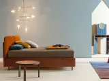 Letto in tessuto con testiera Frick Round di Twils
