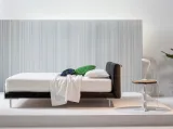 Letto in tessuto con testiera Camaleo di Twils