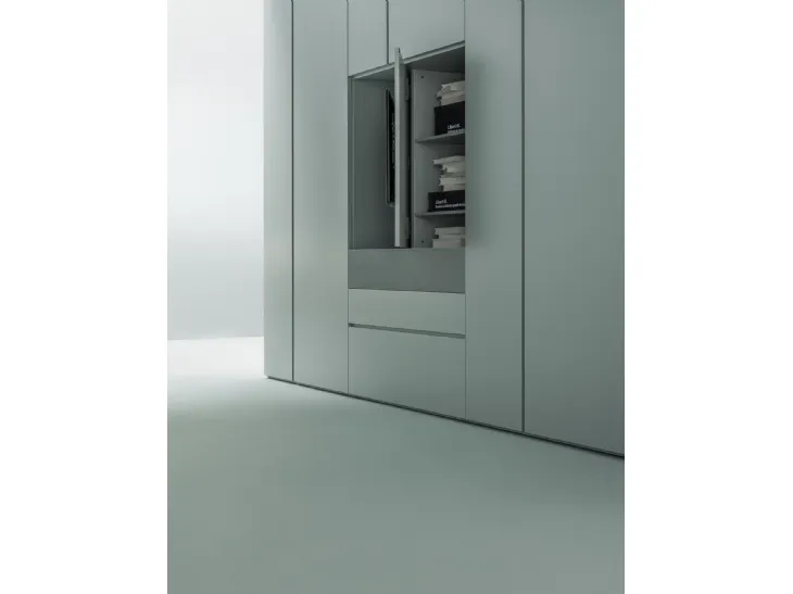 Mobile armadio con Porta Tv girevole in laccato opaco di Caccaro
