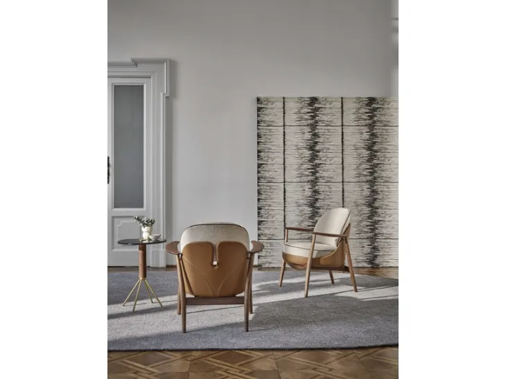 Poltroncina Ginkgo in tessuto e cuoio di Porada