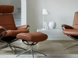 Poltrona Paris in pelle con schienale basso con o senza poggiatesta di Stressless