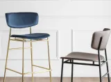 Sgabello in microfibra con struttura in metallo Fifties di Calligaris