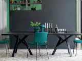 Sedia in tessuto con struttura in metallo Love di Calligaris