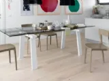 Tavolo in legno e vetro Levante di Calligaris