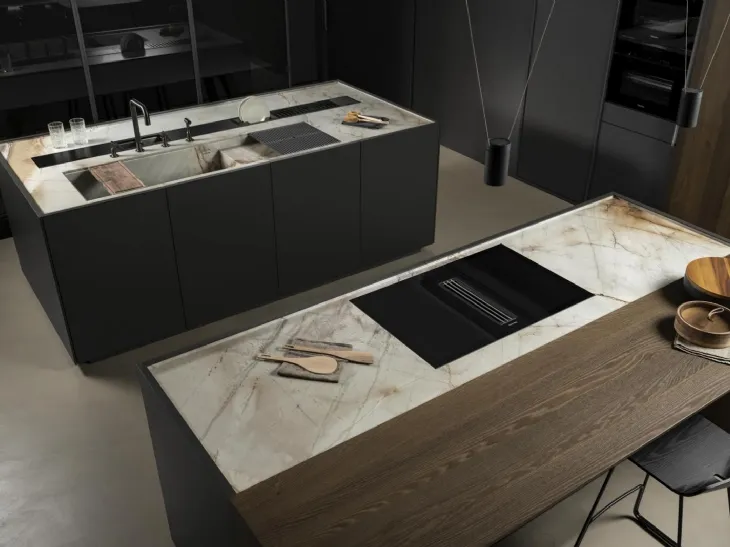 Cucina Design con doppia isola New Twins in laccato opaco e Rovere con top in Quarzite di Key Cucine